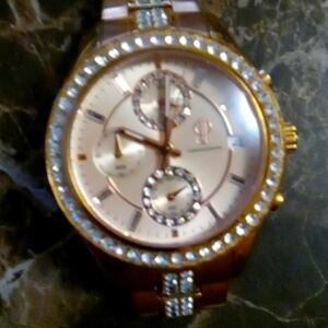 Jennifer Lopez wristwatch  stainless steelist deal.Good condition